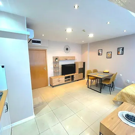 Studio Leon - Stylish Studio Near Grand Mall Varna By Flat Manаger *