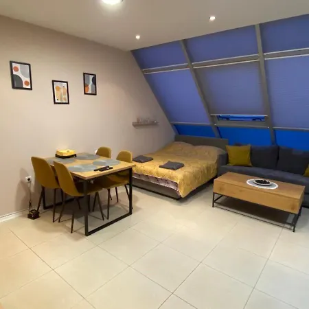 Leon - Cozy & Fully Equipped Flat In By Flat Manаger *